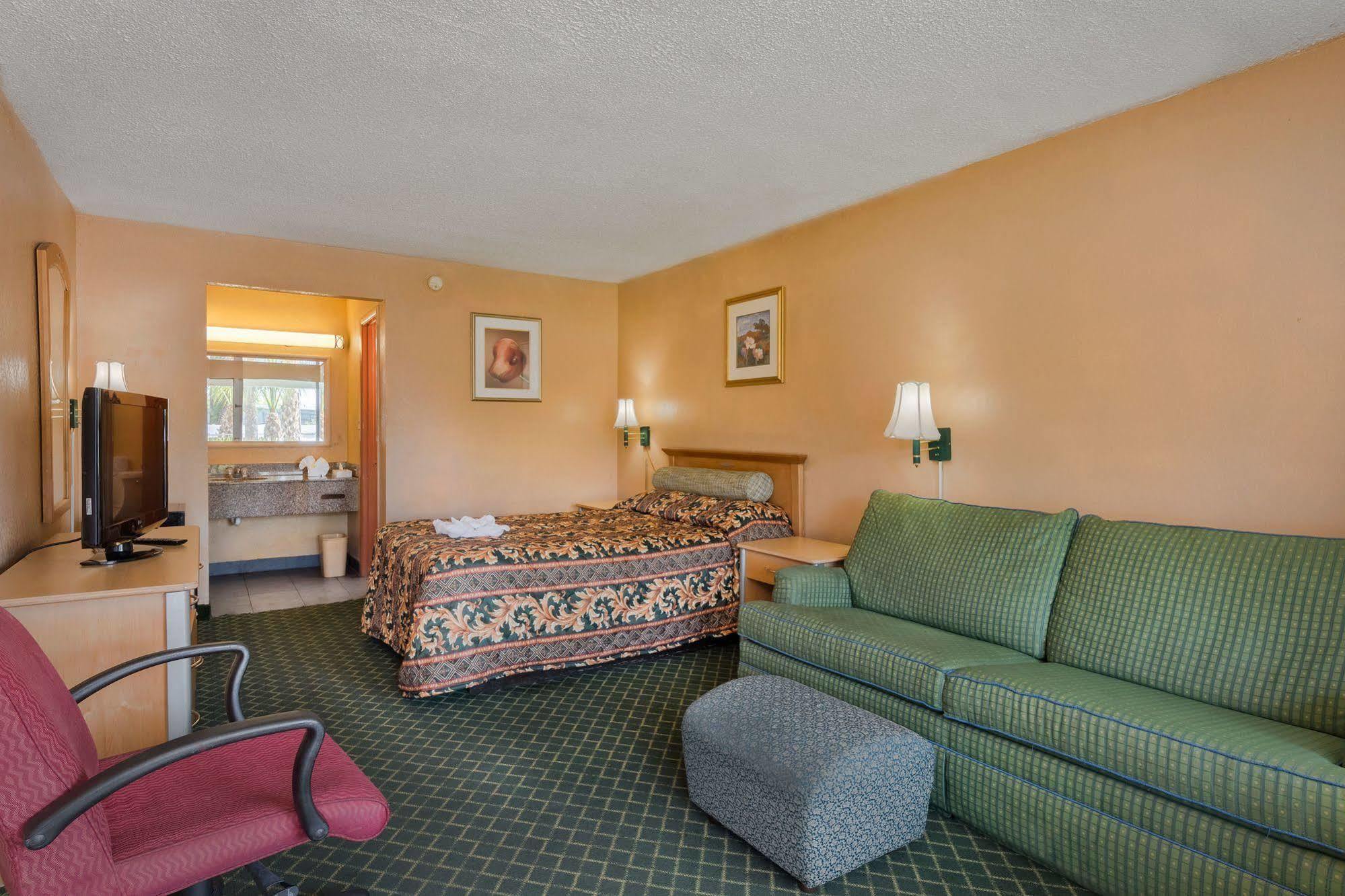 Bayside Inn Pinellas Park - Clearwater Экстерьер фото