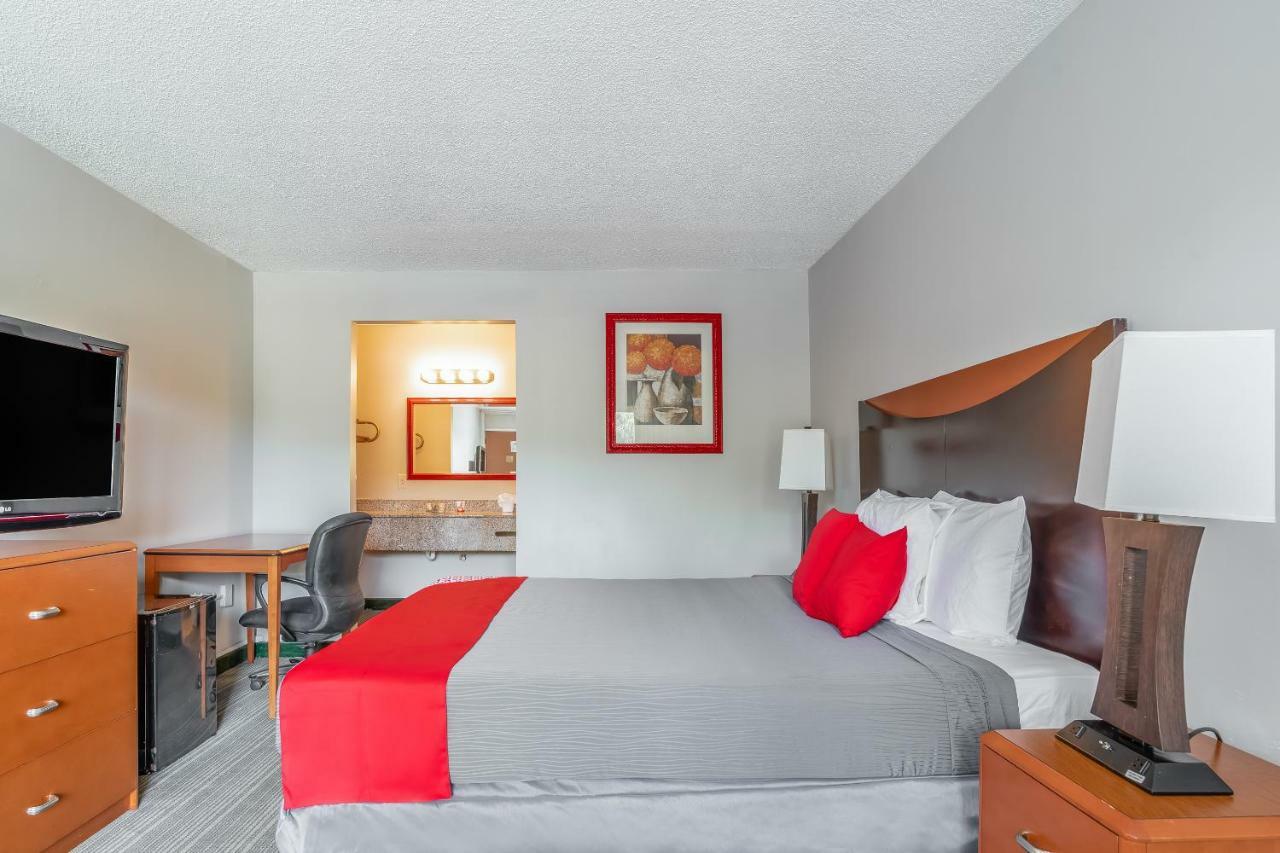 Bayside Inn Pinellas Park - Clearwater Экстерьер фото