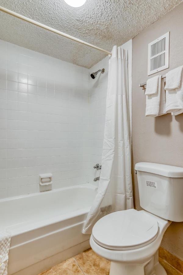 Bayside Inn Pinellas Park - Clearwater Экстерьер фото